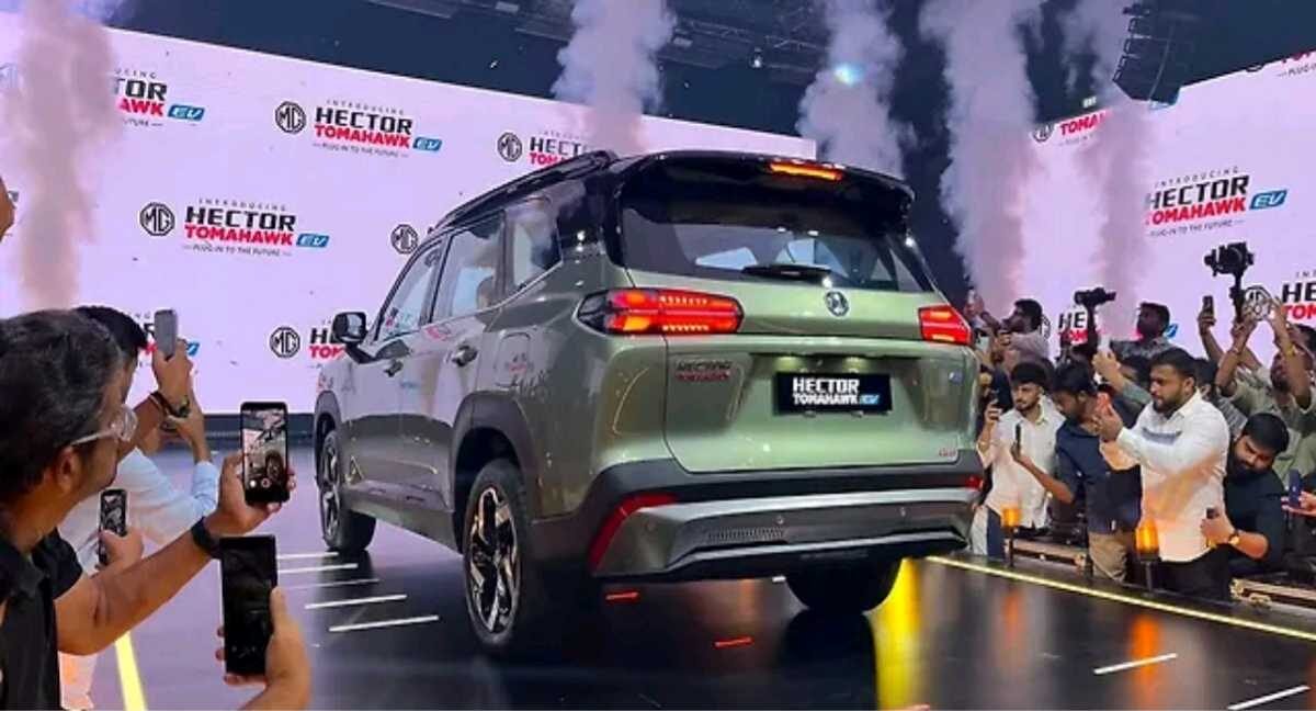 Hector Tomahawk EV Rear Profile