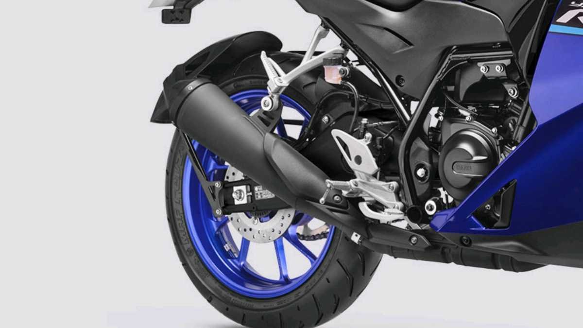 Yamaha YZF-R2 Rear Tyre